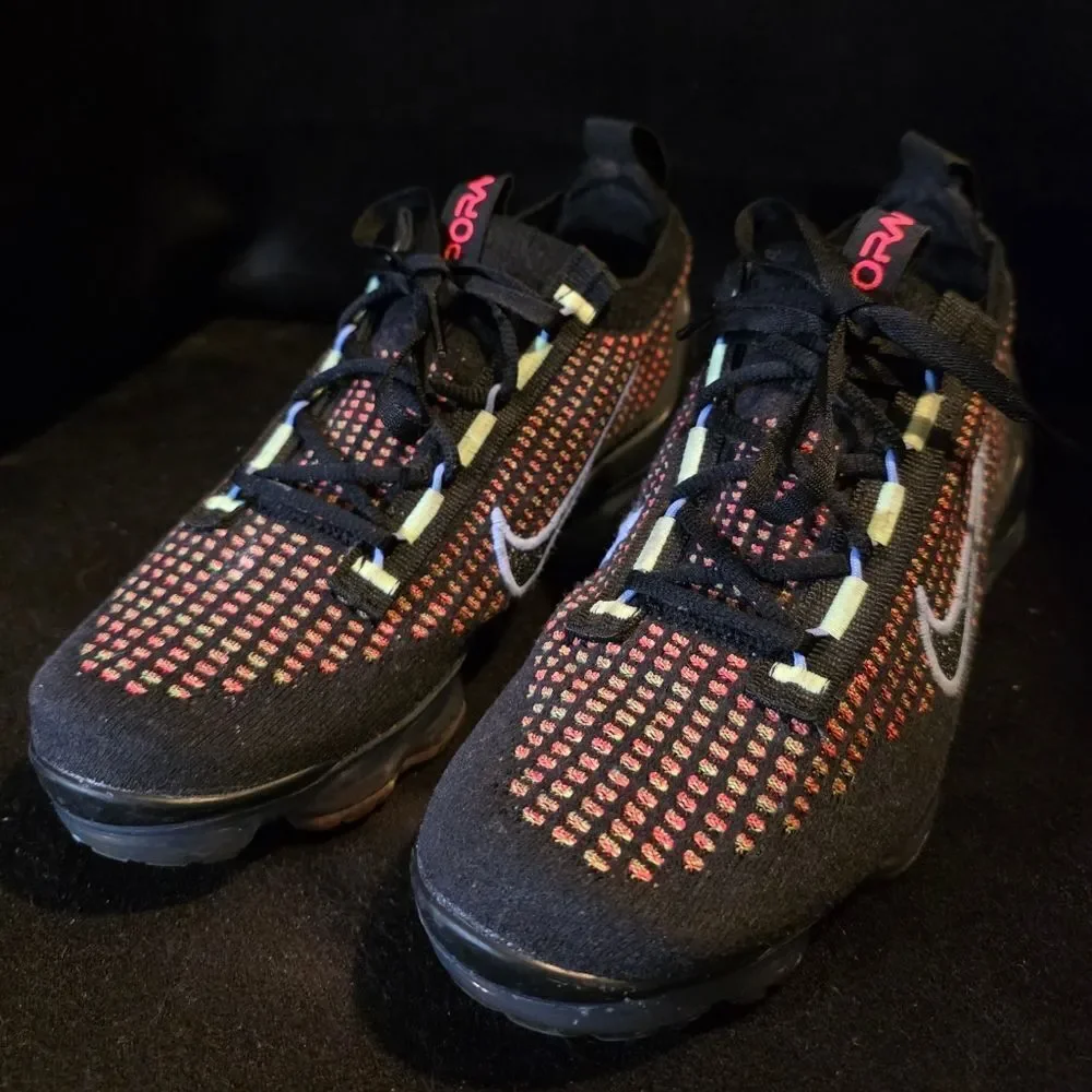 Nike VaporMax Flyknit Womens Size 7